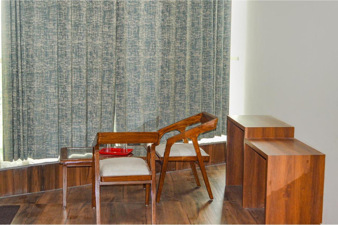 Fabhotel The Golf Inn Noida Ngoại thất bức ảnh