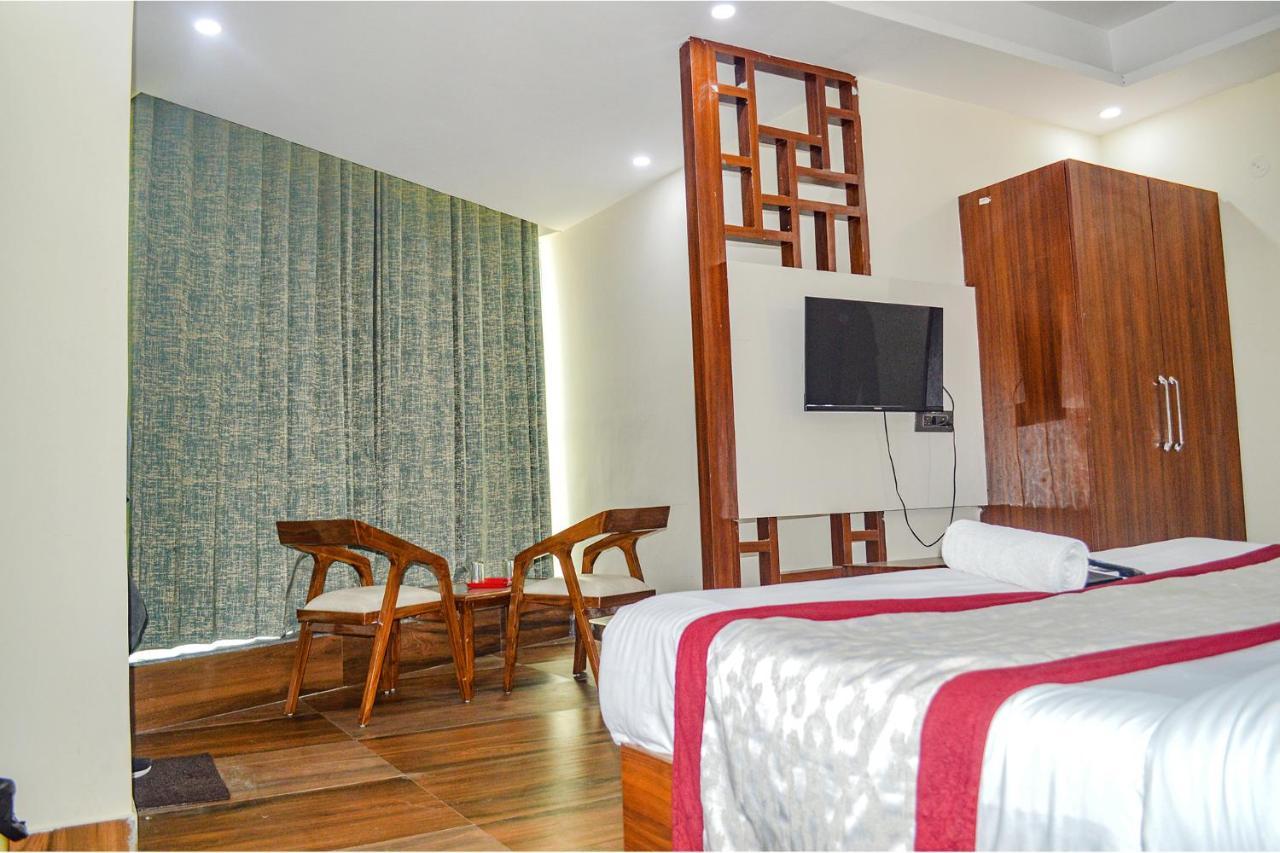 Fabhotel The Golf Inn Noida Ngoại thất bức ảnh