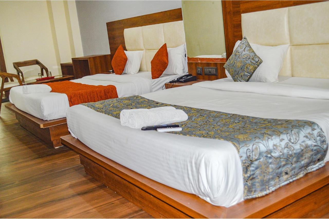 Fabhotel The Golf Inn Noida Ngoại thất bức ảnh