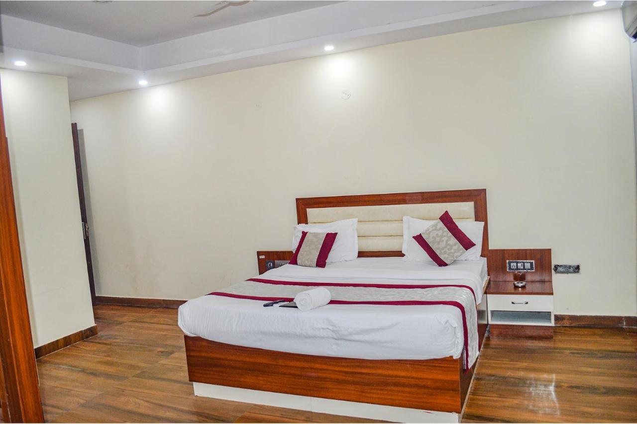 Fabhotel The Golf Inn Noida Ngoại thất bức ảnh