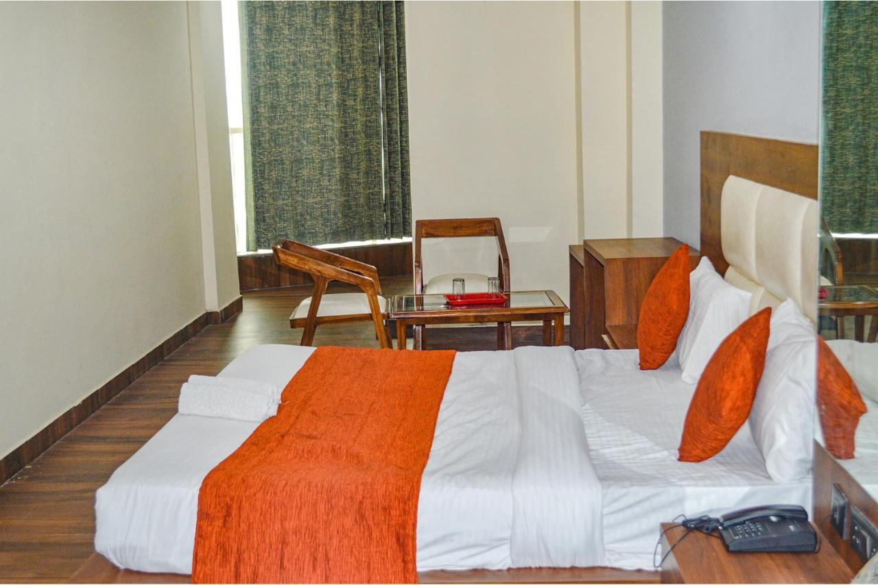 Fabhotel The Golf Inn Noida Ngoại thất bức ảnh